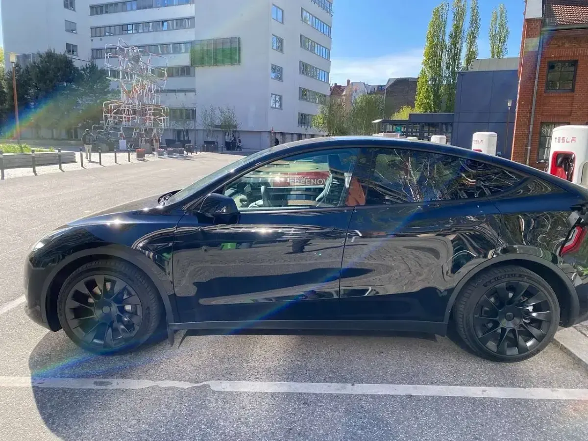 Gebraucht Tesla Model Y 378 kW (514 PS) 2024 Schwarz SUV