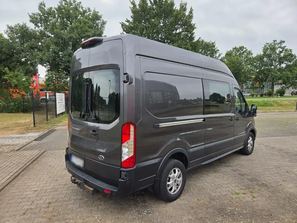 Gebraucht Ford Transit Limited 170 PS (125 kW) 2021 Grau Van