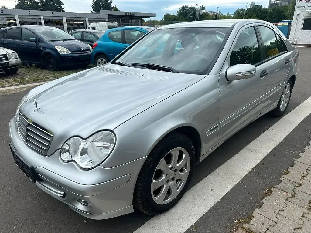 Gebraucht Mercedes C180 Classic 143 PS (105 kW) 2004 Grau Limousine