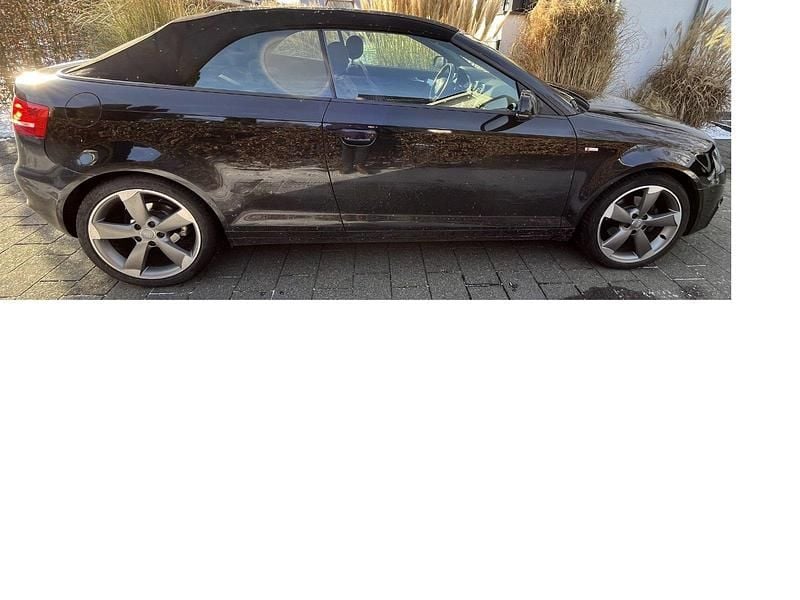 Schwarz Gebraucht 2011 Audi A3 Cabriolet S-Line Cabrio | 10.900 € - Bild 1/4
