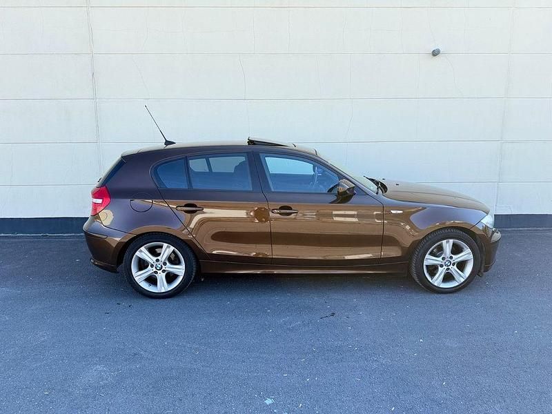 Gebraucht BMW 118 Advantage 143 PS (105 kW) 2011 Braun Kleinwagen