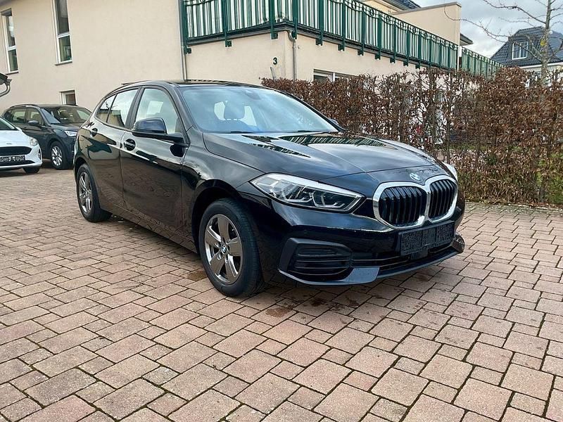 Gebraucht BMW 116 Advantage 116 PS (85 kW) 2022 Schwarz Kleinwagen