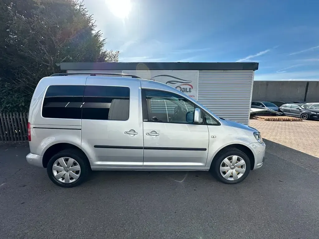 Gebraucht VW Caddy 102 PS (75 kW) 2013 Silber Van / Kleinbus
