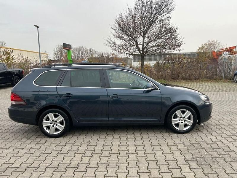 Gebraucht VW Golf VI Comfortline 122 PS (89 kW) 2010 Blau Kleinwagen