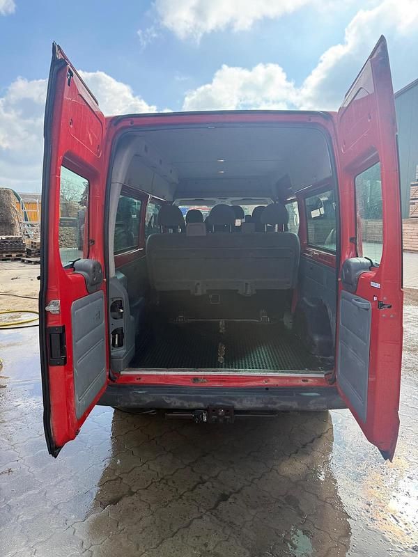 Gebraucht Ford Transit 140 PS (102 kW) 2008 Rot Van / Kleinbus