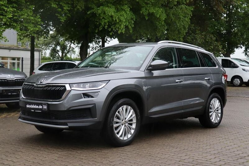 Graphitegrau metallic Gebraucht 2024 Skoda Kodiaq Ambition SUV | 32.489 € - Bild 1/4