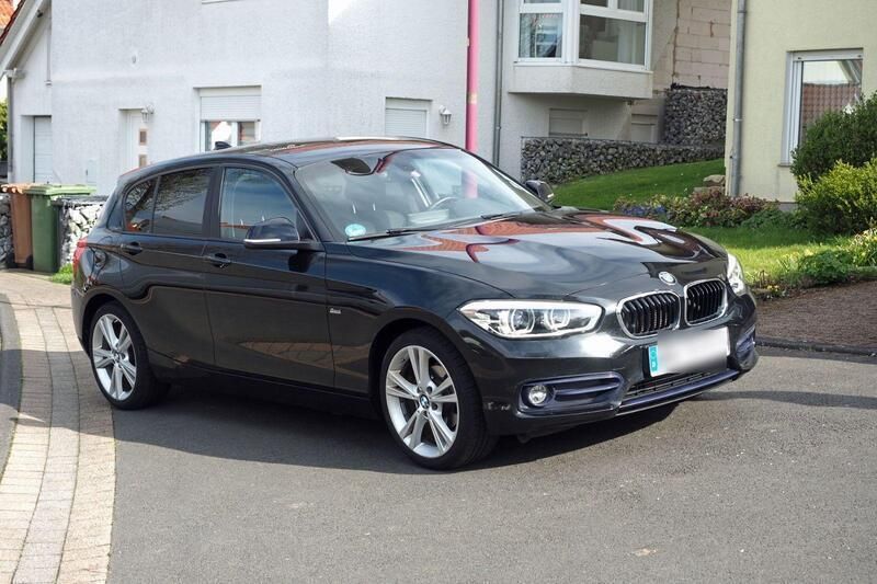 Schwarz Gebraucht 2017 BMW 118 Sport Line Kleinwagen | 15.000 € (Fairer Preis) - Bild 1/4