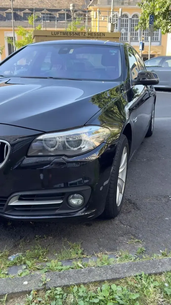 Używany BMW 520 190 KM (139 kW) 2015 Czarny Sedan/Limuzyna