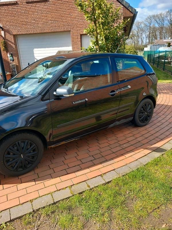 Gebraucht VW Polo 80 PS (58 kW) 2006 Schwarz Kleinwagen