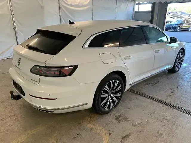 Gebraucht VW Arteon Elegance 218 PS (160 kW) 2021 Pure white Kombi