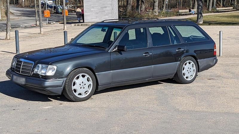 Gebraucht Mercedes E320 220 PS (161 kW) 1994 Schwarz Kombi