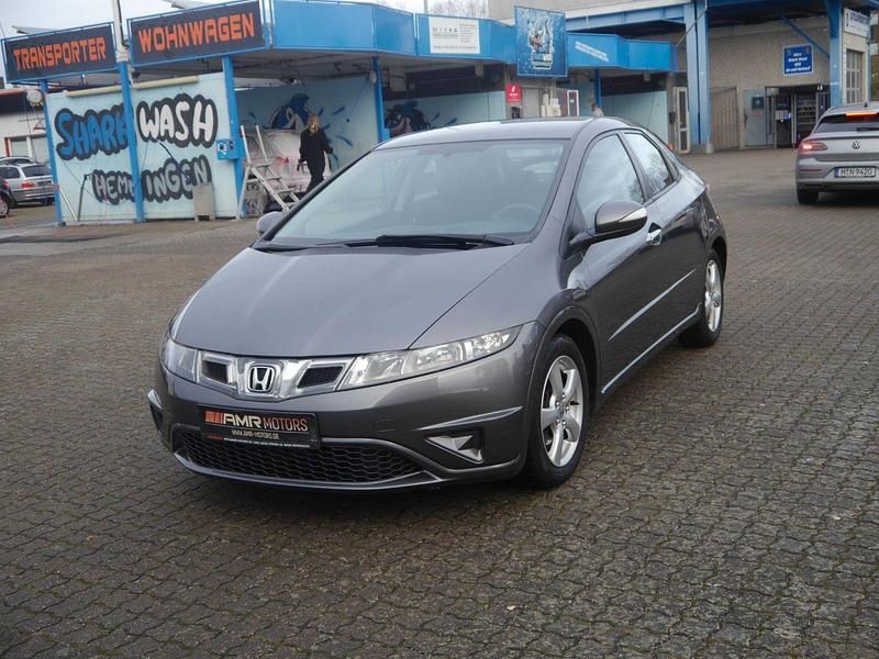 Grau Gebraucht 2011 Honda Civic Limousine | 5.490 € (Fairer Preis) - Bild 1/4