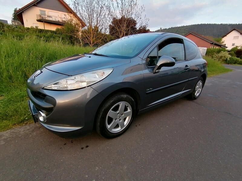 Grau Gebraucht 2008 Peugeot 207 Kleinwagen | 2.400 € (Fairer Preis) - Bild 1/4
