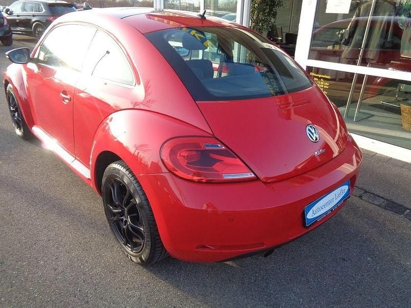 Gebraucht VW Beetle Design 105 PS (77 kW) 2012 Rot Kleinwagen