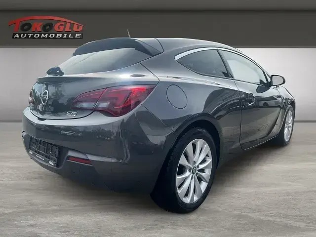 Gebraucht Opel Astra GTC Innovation 140 PS (102 kW) 2013 Grau Coupé