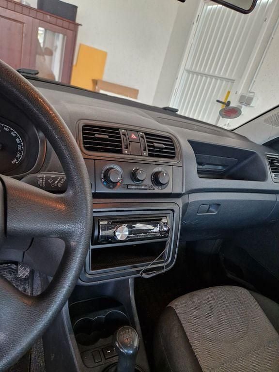 Gebraucht Skoda Fabia Elegance 69 PS (50 kW) 2010 Grau Limousine