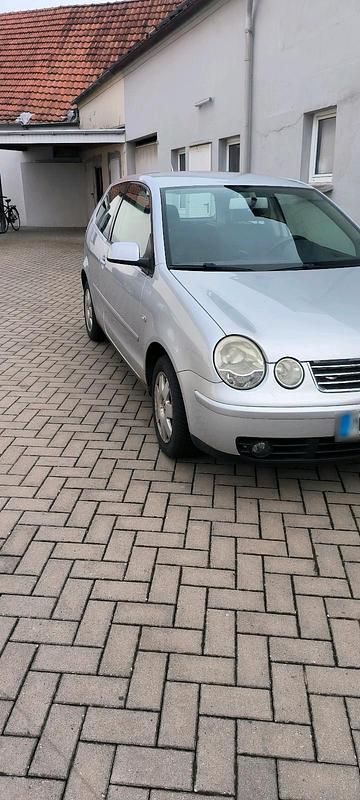 Gebraucht VW Polo 54 PS (39 kW) 2003 Silber Kleinwagen