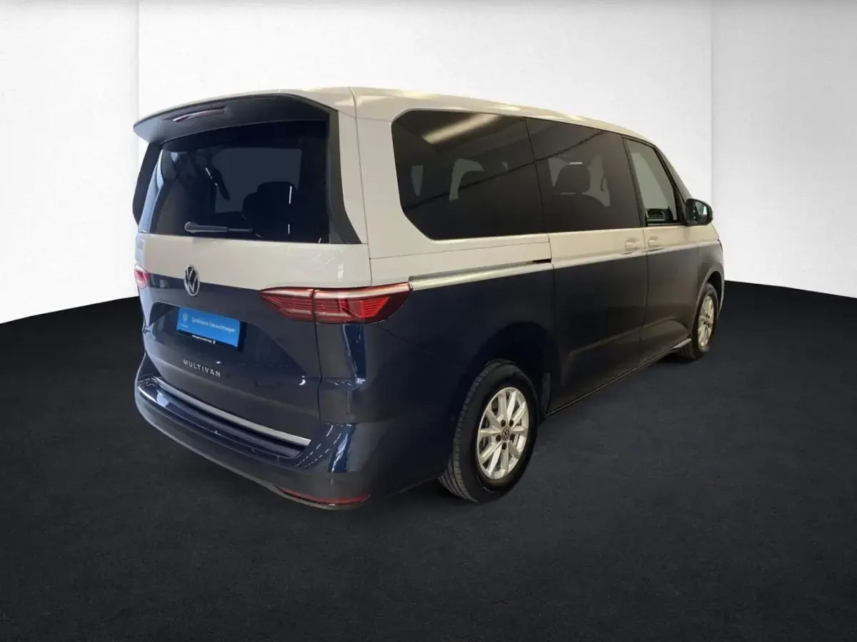 Käytetty VW Multivan Life 150 HP (110 kW) 2025 Tila-auto