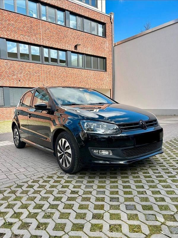 Gebraucht VW Polo Comfortline 75 PS (55 kW) 2014 Schwarz Kleinwagen