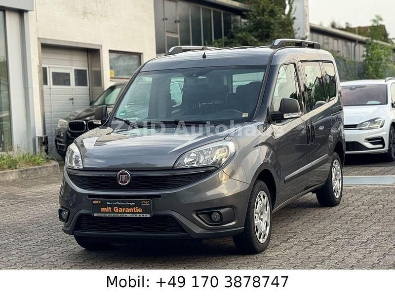 Grau Gebraucht 2016 Fiat Doblò Easy Van / Kleinbus | 9.999 € (Fairer Preis) - Bild 1/4