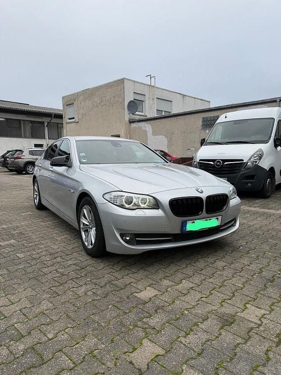 Second-hand BMW 525 204 CP (150 kW) 2010 Argintiu Berlinǎ