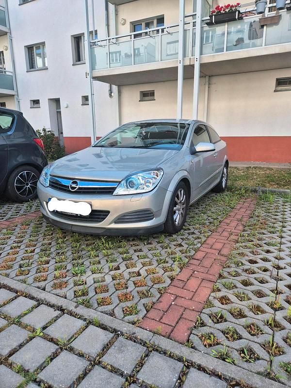 Silber Gebraucht 2006 Opel Astra GTC Kleinwagen | 2.900 € - Bild 1/4