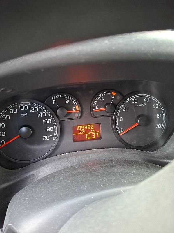 Gebraucht Fiat Doblò 75 PS (55 kW) 2009 Weiß Van / Kleinbus