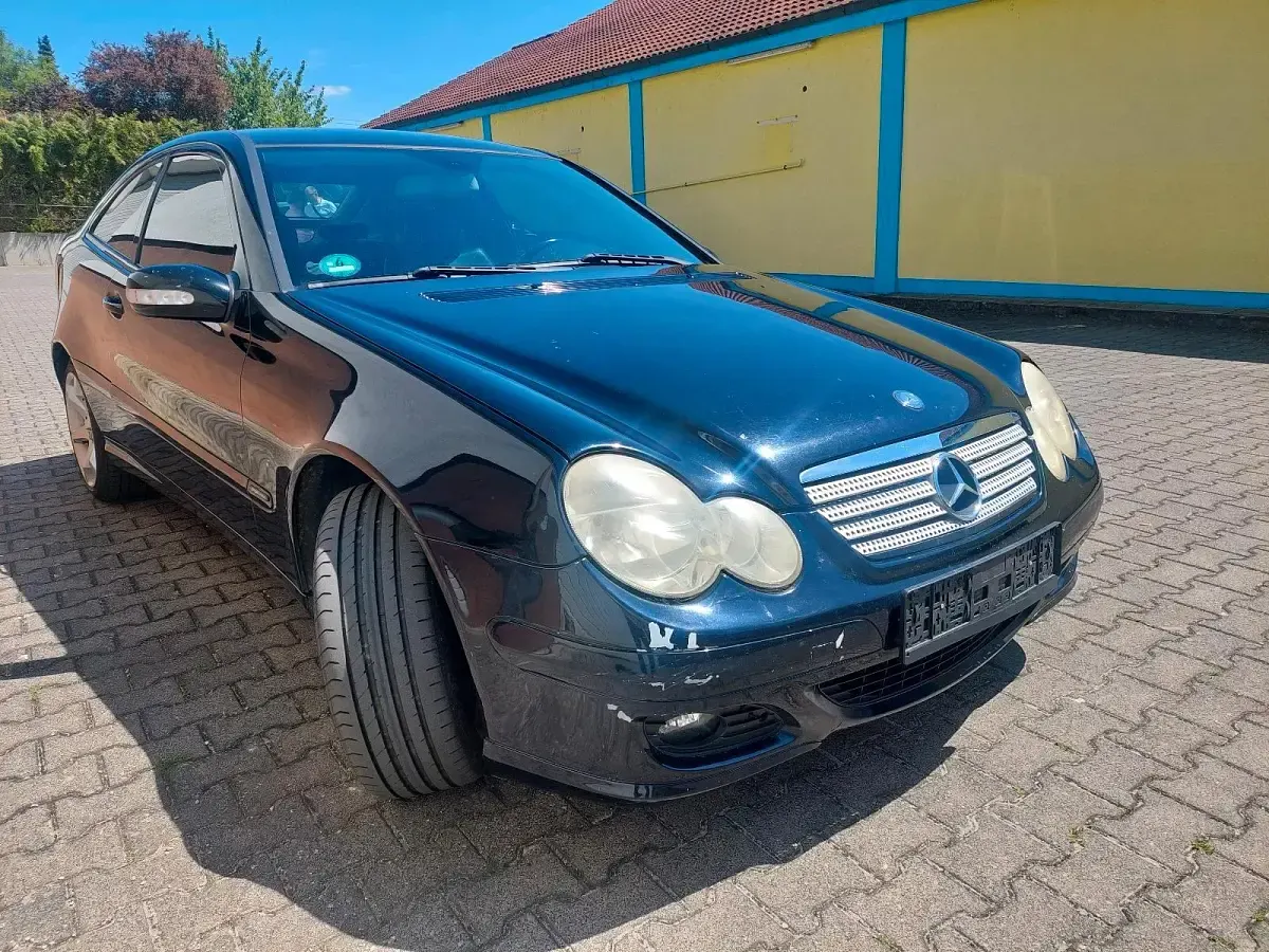 Gebraucht Mercedes C220 150 PS (110 kW) 2007 Schwarz Coupé
