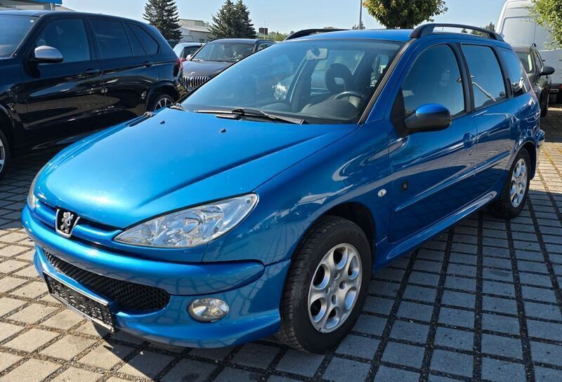 Blau Gebraucht 2006 Peugeot 206 Limousine | 1.500 € (Fairer Preis) - Bild 1/4