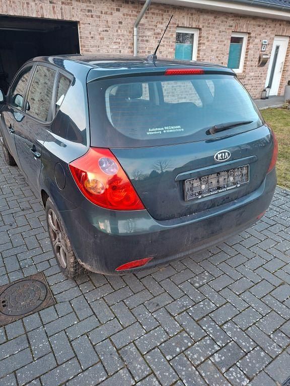 Gebraucht Kia Ceed EX 143 PS (105 kW) 2007 Grün Kleinwagen