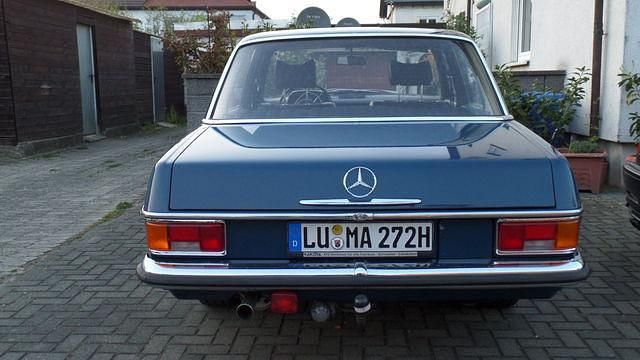 Gebraucht Mercedes W115 95 PS (69 kW) 1974 Blau Limousine