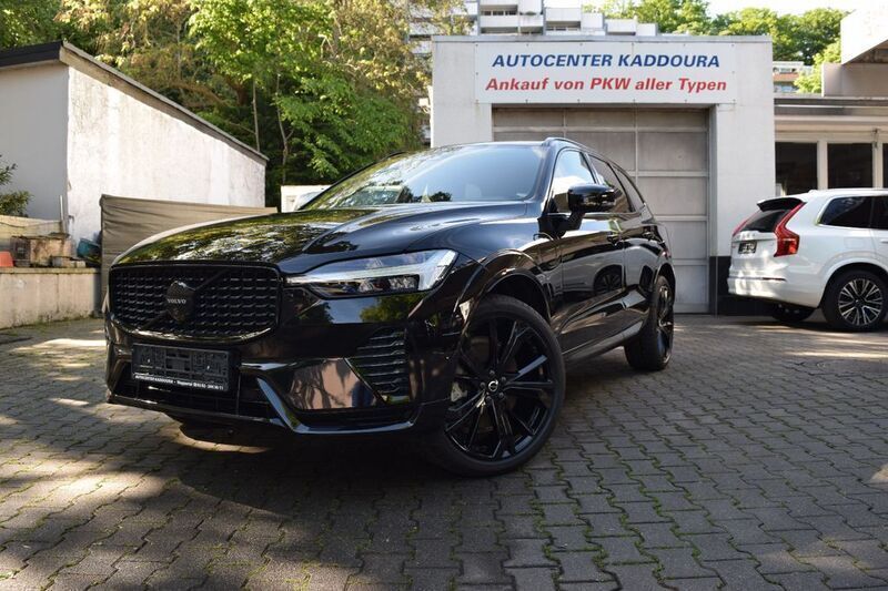 Onyx black / metallic (metallic) Gebraucht 2024 Volvo XC60 SUV | 51.999 € (Superpreis) - Bild 1/4