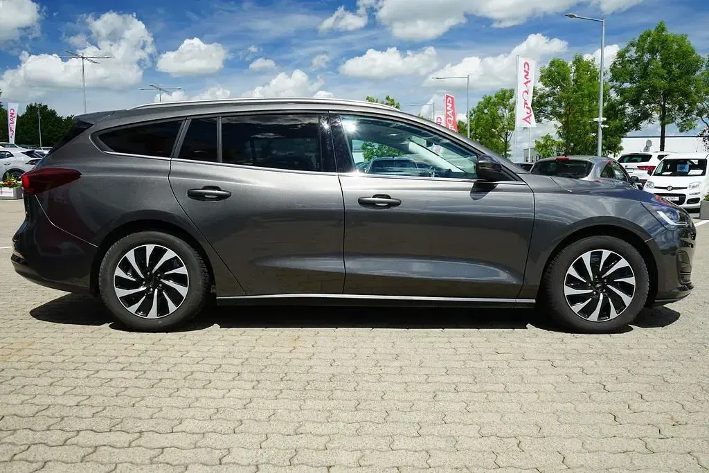 Gebraucht Ford Focus Titanium X 125 PS (91 kW) 2025 Grau Limousine
