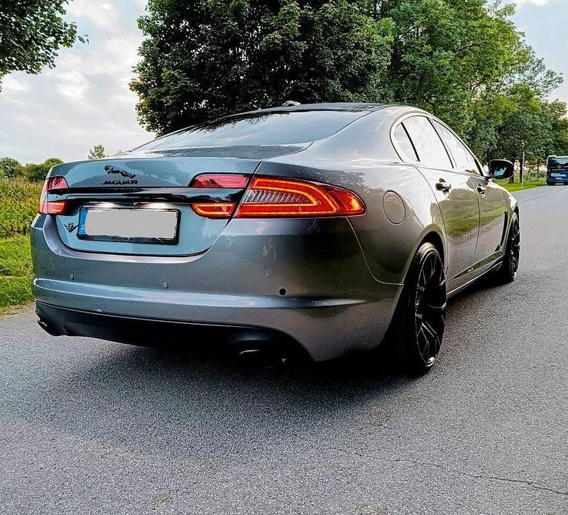 Gebraucht Jaguar XF 241 PS (177 kW) 2012 Grau Limousine