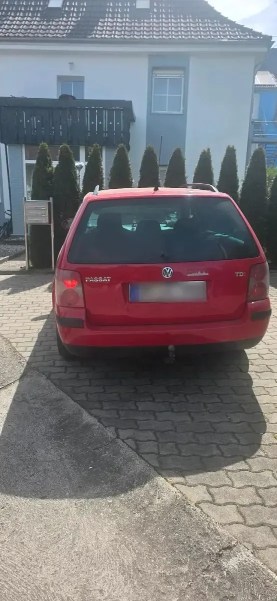 Second-hand VW Passat 130 CP (95 kW) 2004 Roșu Break