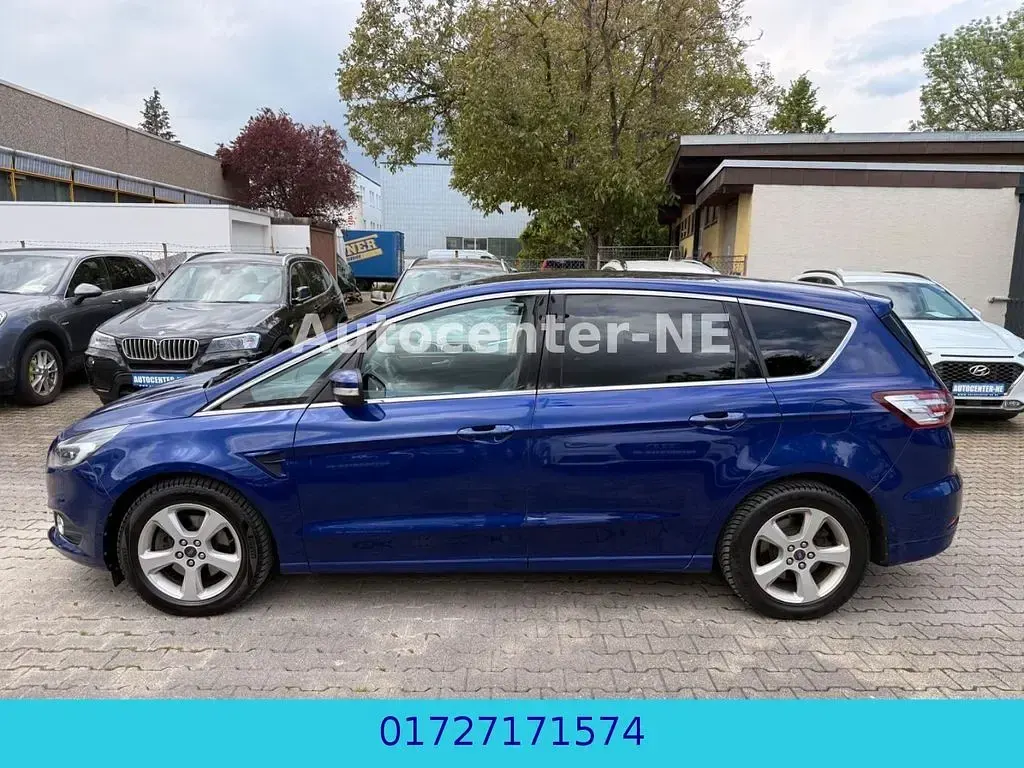 Gebraucht Ford S-MAX Titanium 179 PS (131 kW) 2016 Blau Van / Kleinbus