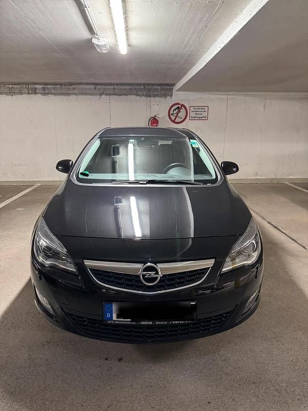 Schwarz Gebraucht 2011 Opel Astra Limousine | 4.000 € (Superpreis) - Bild 1/4