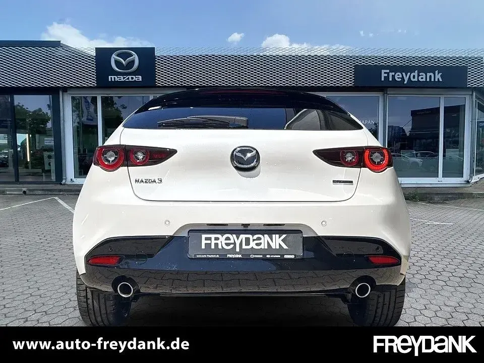 Neu Mazda 3 Homura-Line 140 PS (102 kW) 2025 Snowflake white pearl