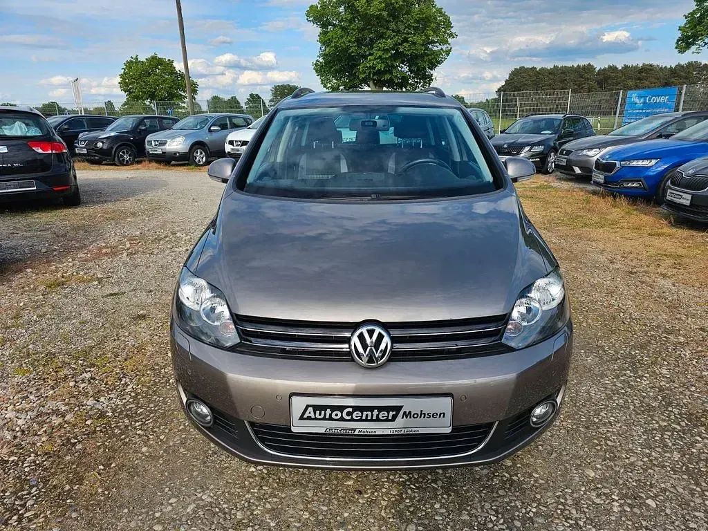 Gebraucht VW Golf VII Life 105 PS (77 kW) 2013 Braun Limousine