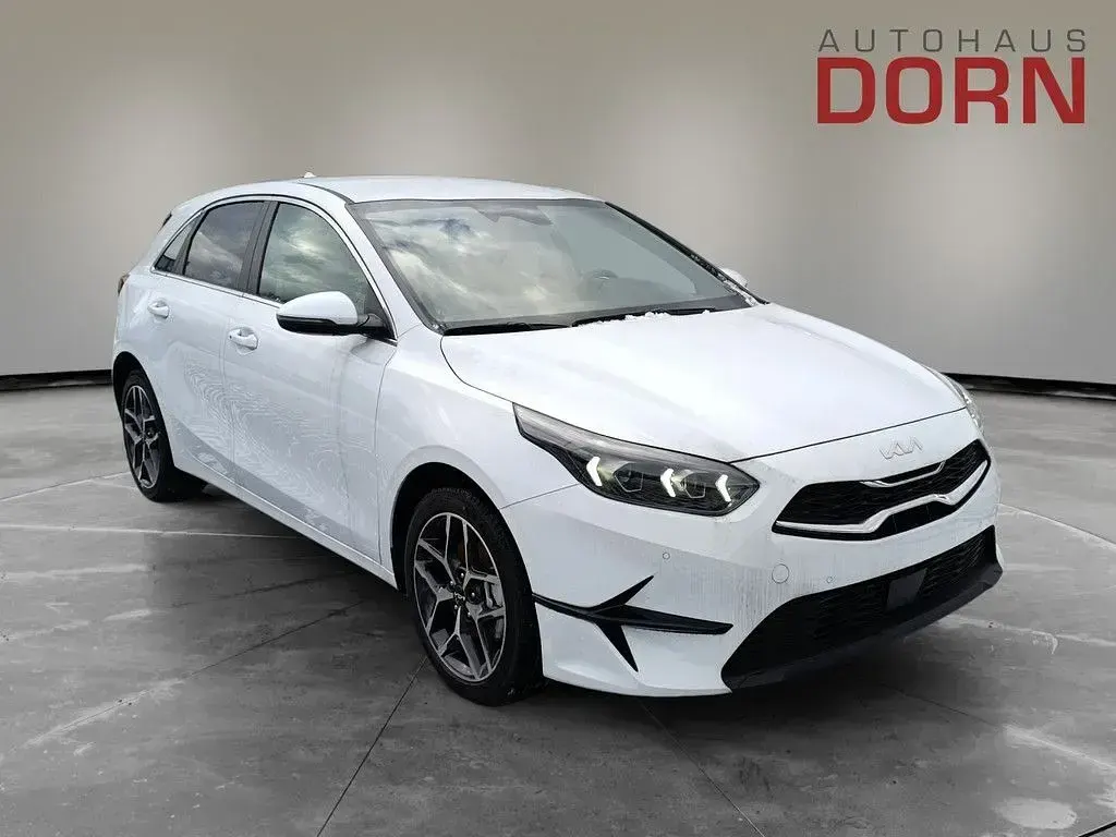 Nuevo Kia Ceed Style 140 CV (102 kW) 2025 Blanco Utilitario