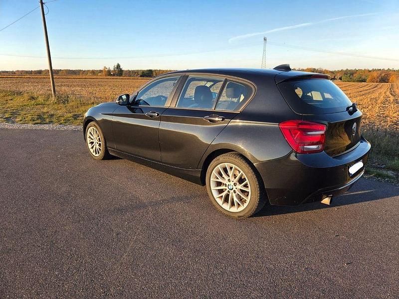 Gebraucht BMW 118 170 PS (125 kW) 2012 Schwarz Kleinwagen