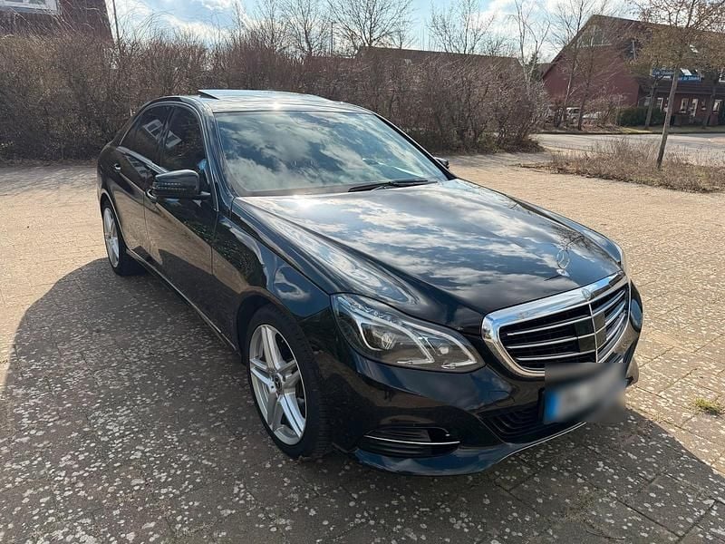Gebraucht Mercedes E220 170 PS (125 kW) 2014 Schwarz Limousine