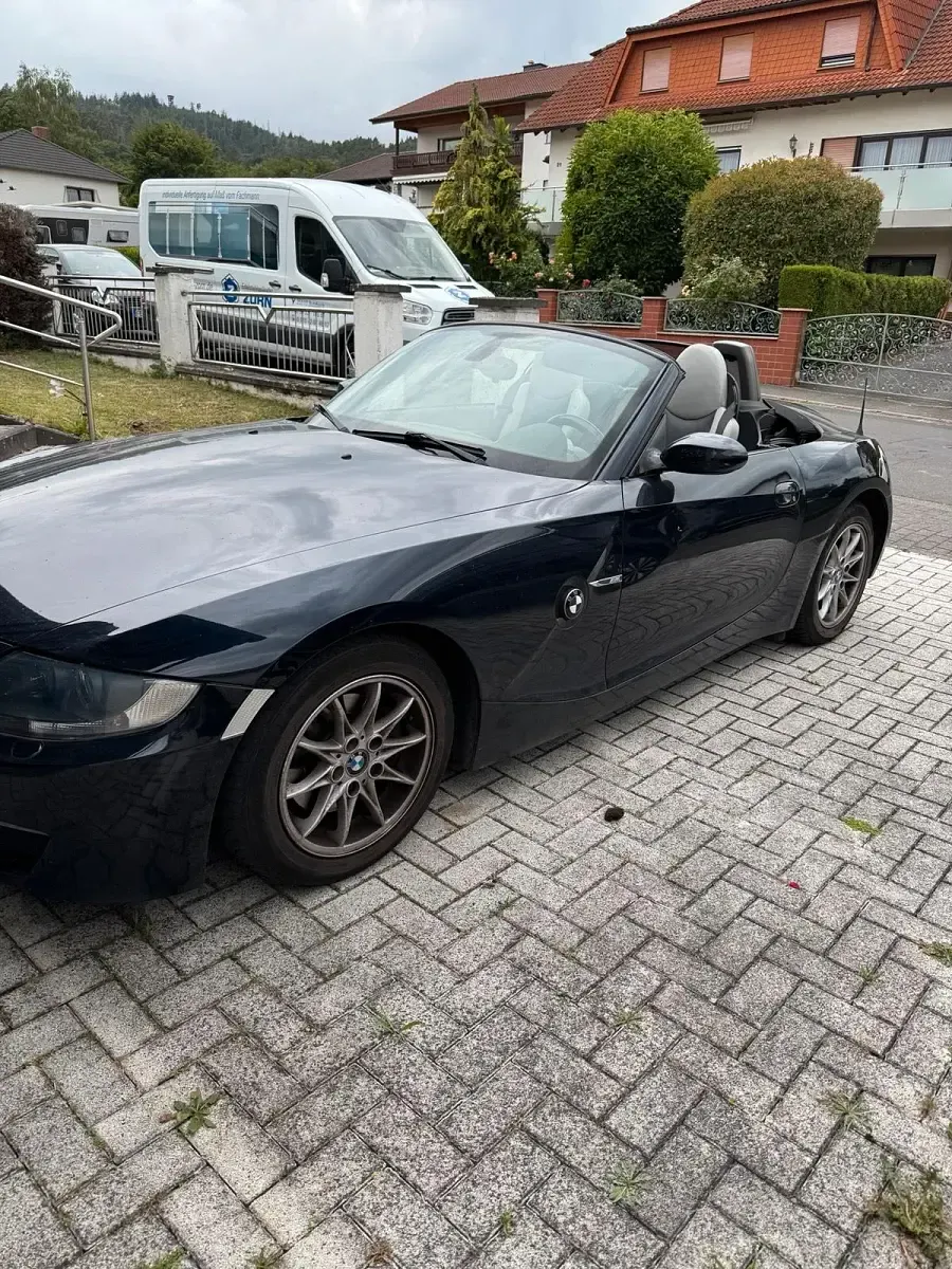 Gebraucht BMW Z4 211 PS (155 kW) 2006 Schwarz Cabrio
