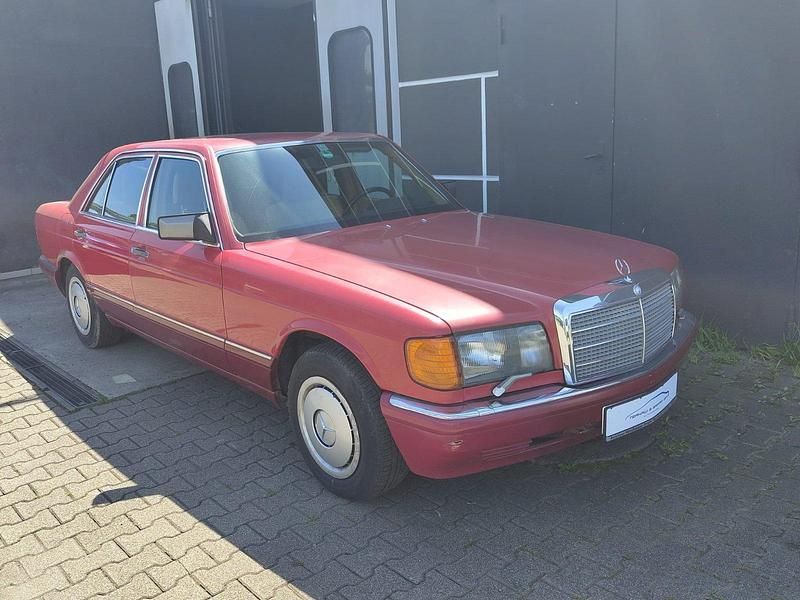 Rot Gebraucht 1989 Mercedes 420 SE Limousine | 6.600 € - Bild 1/4