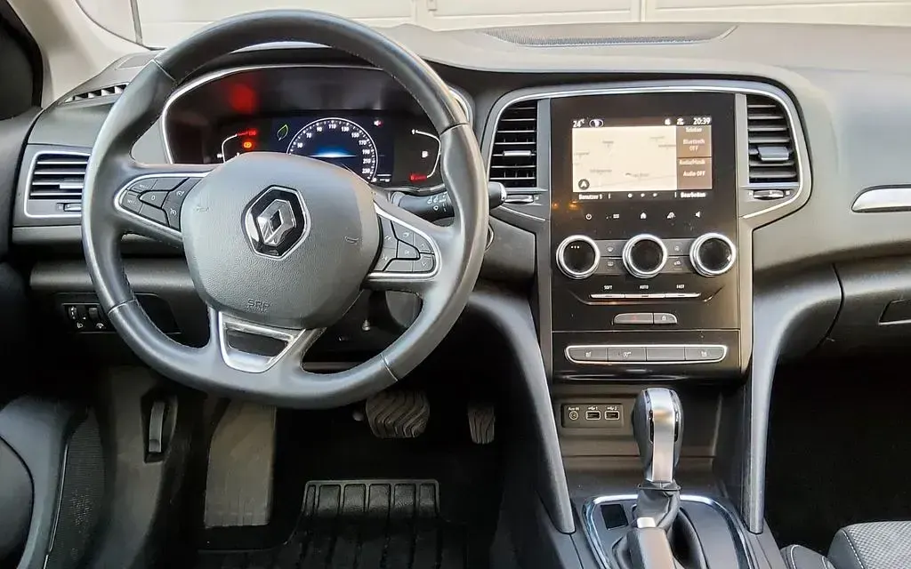 Gebraucht Renault Mégane IV Equilibre 116 PS (85 kW) 2023 Silber Limousine