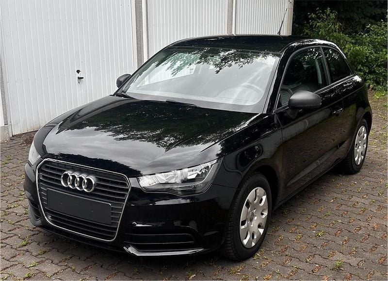 Schwarz Gebraucht 2012 Audi A1 Attraction Kleinwagen | 6.999 € (Superpreis) - Bild 1/4