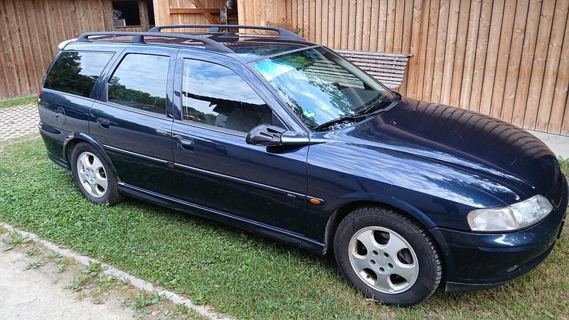 Blau Gebraucht 2000 Opel Vectra Kombi | 590 € (Superpreis) - Bild 1/4