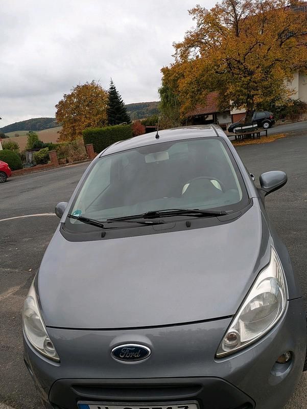 Silber Gebraucht 2010 Ford Ka Kleinwagen | 1.850 € (Fairer Preis) - Bild 1/4