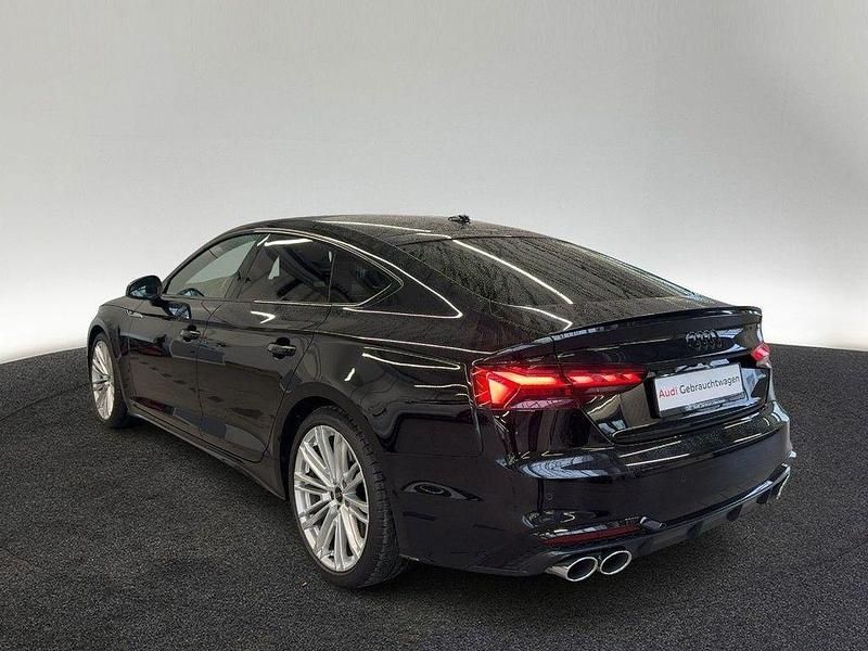 Gebraucht Audi S5 Sportback Ambiente 341 PS (250 kW) 2023 0e mythosschwarz metallic (metallic) Kleinwagen