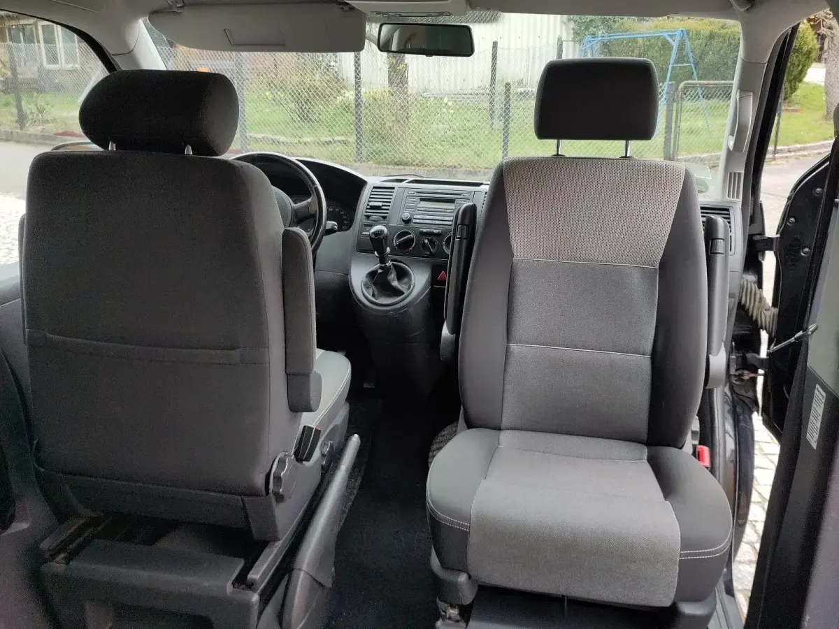 Używany VW T5 Startline 131 KM (96 kW) 2007 Czarny Van